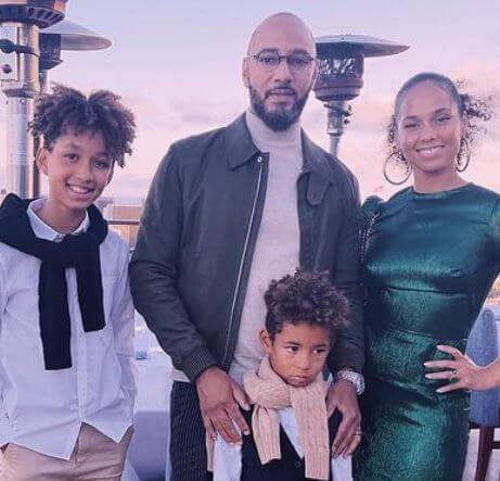Swizz Beatz with his wife Alicia Keys and sons.